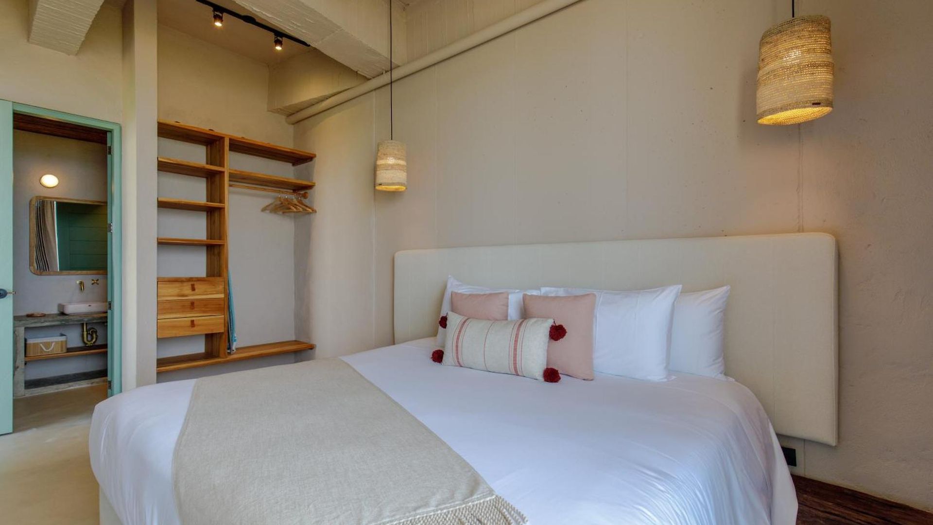 Bondo Hometel Aparthotel 4*