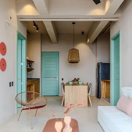 Bondo Hometel