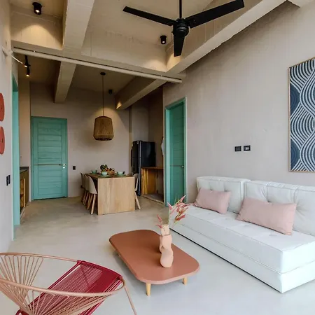 Bondo Hometel