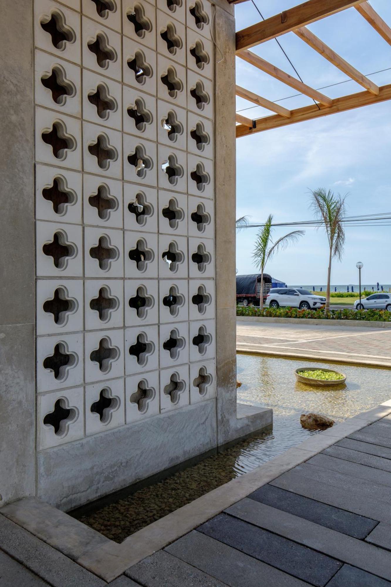 Bondo Estudio Apartahotel 4*